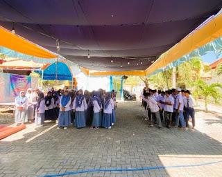 Kompak & Kocak! MTs–MA Adu Kreativitas di Lomba Baju dan Estafet Balon HIMA 2025